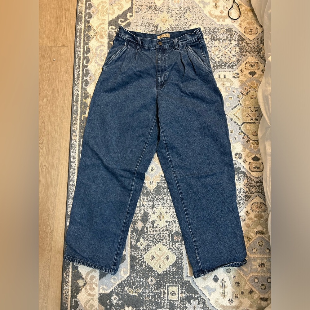 Retreat Pleated Mom Jeans